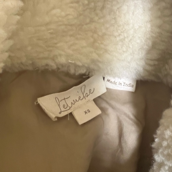 Gold Quilted Puffer Jacket with Faux Shearling Collar - Picture 4 of 8